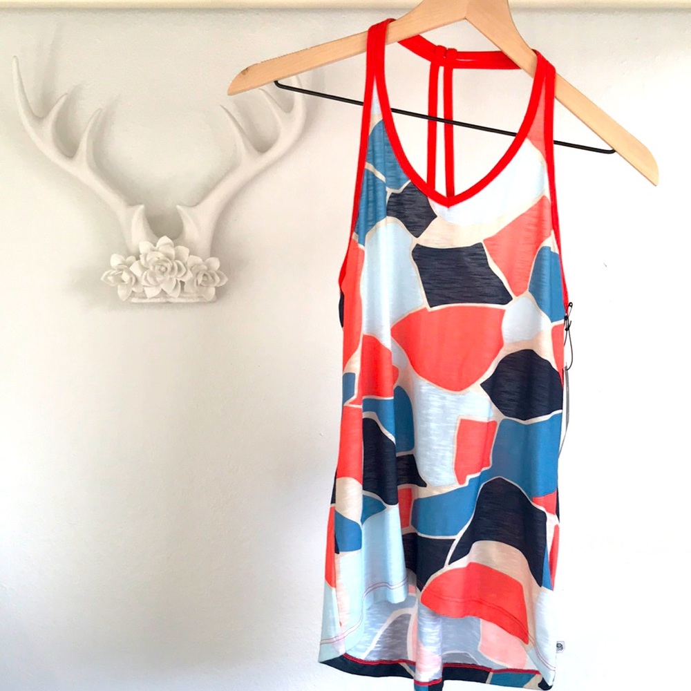Mountain hardware tank NWT